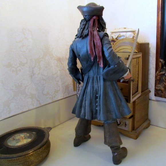 CAPT JACK SPARROW PIRATE JOHNNY DEPP TALKING 18" FIGURE PIRATES of the CARIBBEAN - Picture 12 of 14